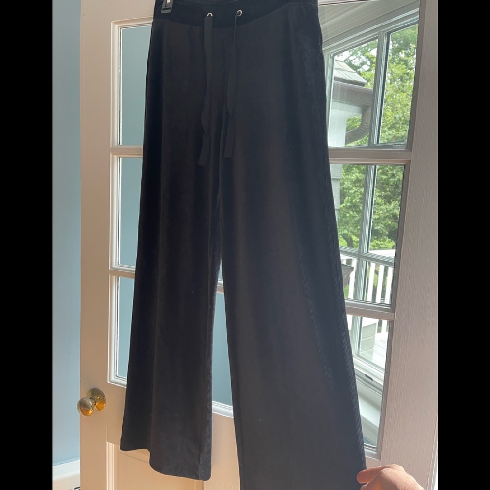 Hollister wide legged ribbed velvet like wide leg pants.